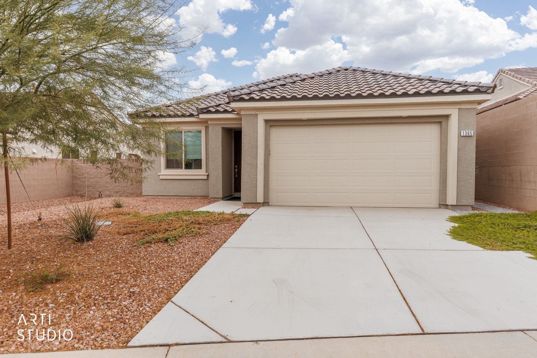 1365 Mariposa Way