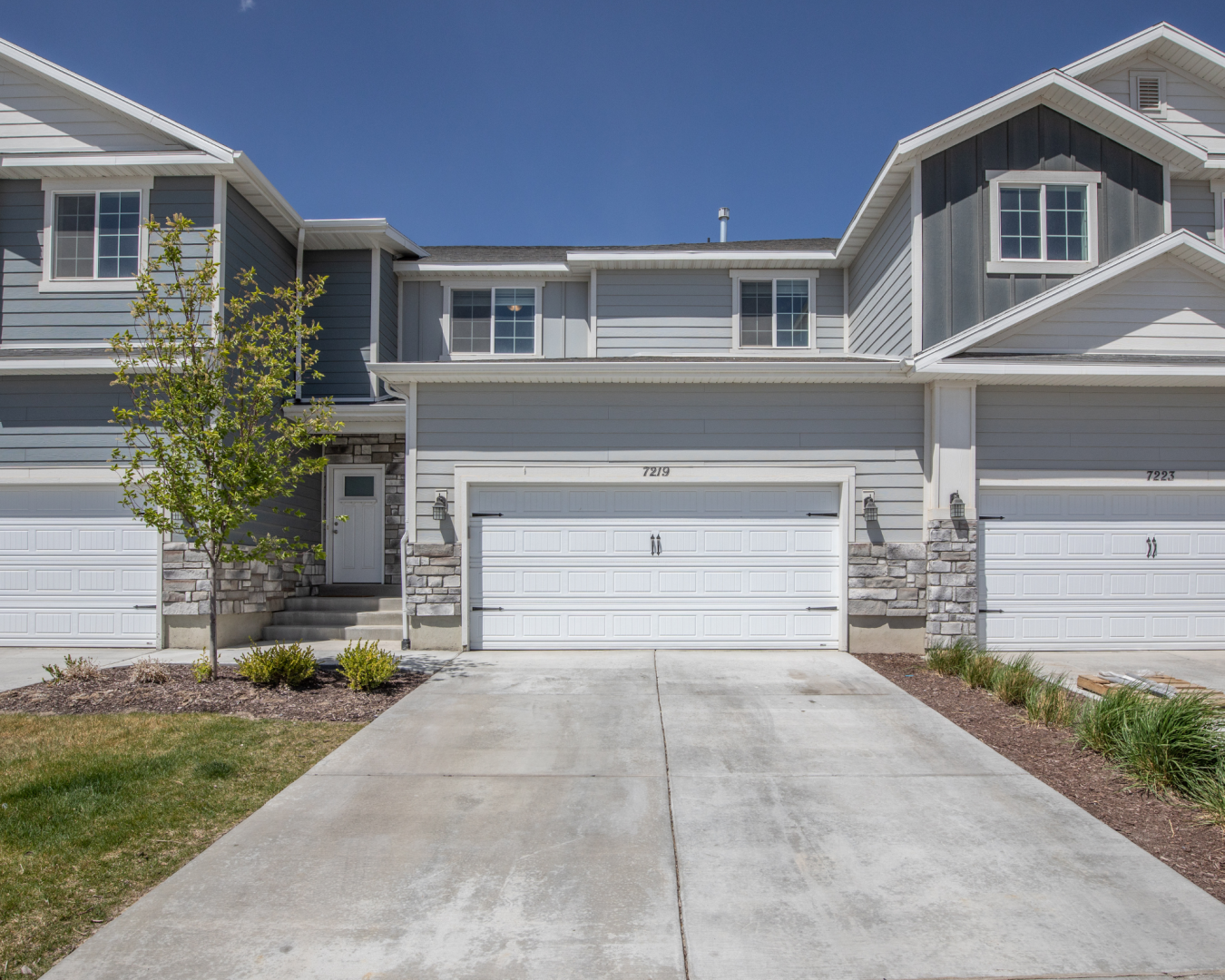 45420 You'll love this stunning Townhouse on the border of Saratoga Springs and Eagle Mountain. It is located just off Pony Express and just 15 minutes away from I-15.
This home offers an open concept floor plan and a private back yard ideal for entertaining and spending time with loved ones. The kitchen is upgraded with granite counter tops, stainless steel appliances and a gas range.
Upstairs you will find 2 full baths and 3 bedrooms including a master with vaulted ceilings and a walk-in closet. Enjoy views of the Utah Lake from 2 of the bedrooms! The laundry room is conveniently located on the upper level as well.
The finished basement boasts a large entertainment room with a dry bar and mini fridge, perfect for keeping your drinks cold on movie night! The basement can double as an office and provides additional storage.
You will also enjoy a two car garage equipped with shelves for added storage.
This home is full of upgrades and ready for a new owner, all you need to do is move in!