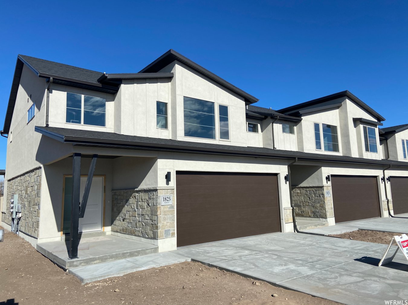 45504 Do you want luxury at a affordable price? Then here is where you need to be. These homes have it all, large walk in pantry, 3
bedrooms with 2 1/2 bath, granite or quartz countertops through out, upgraded flooring and to top it all off a 2 car garage large enough to fit your full size SUV and truck. Hurry and get yours today.