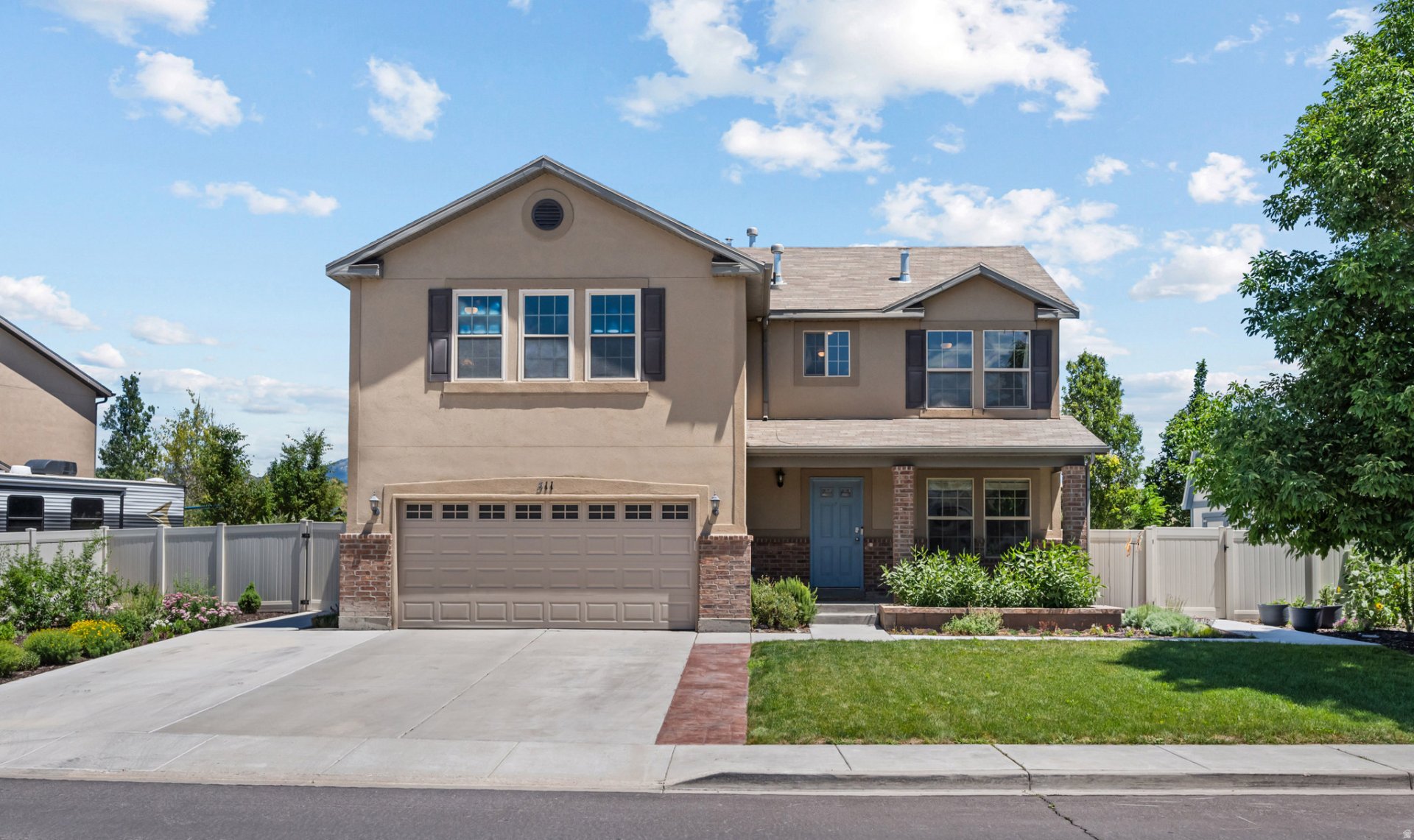 511 S Olive Way