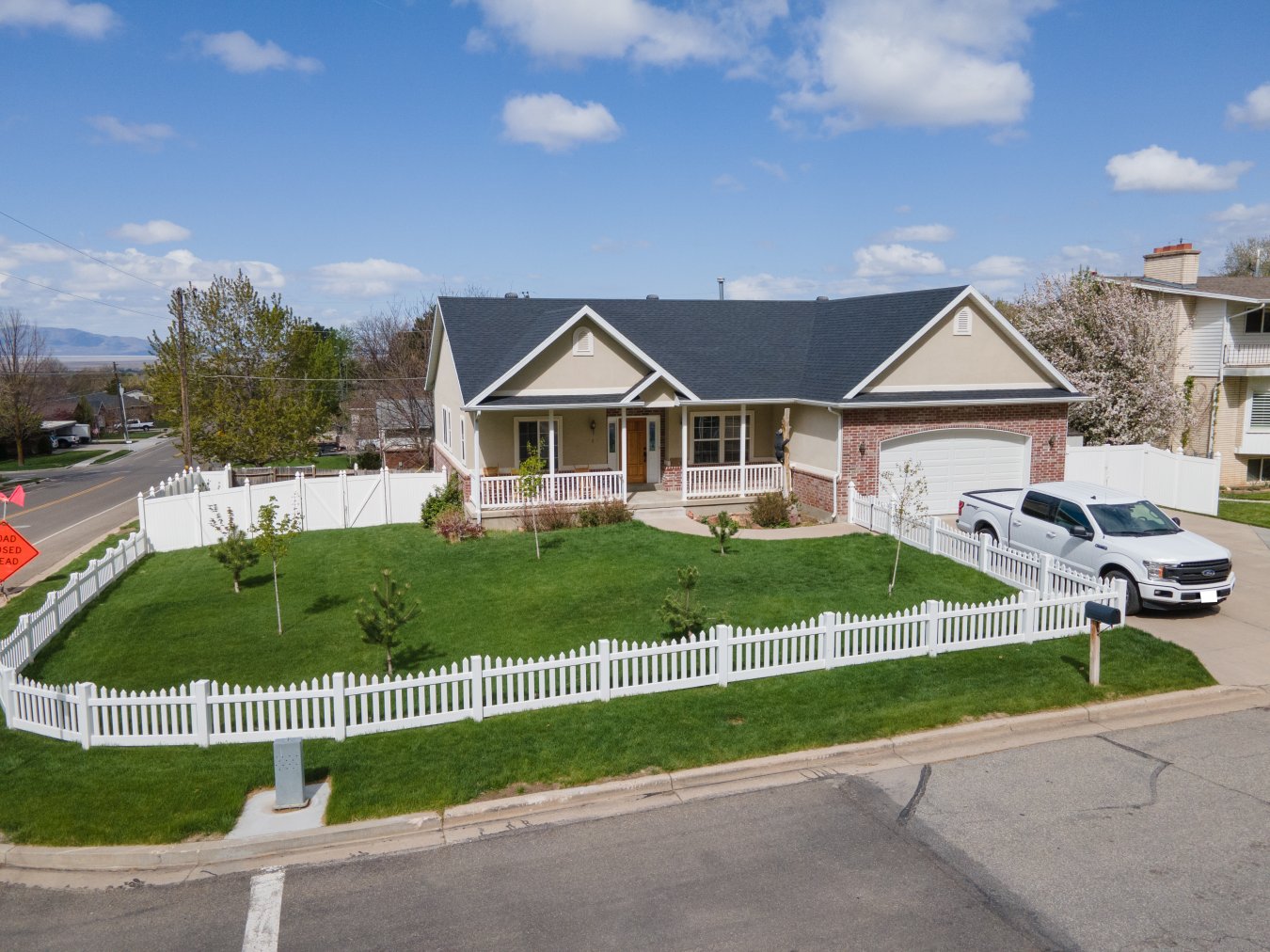 52737 Beautiful rambler in great area above highway 89 - Location is awesome for Ogden commute and for Salt Lake City commute. - 100% fenced around the whole house, with a great garden area and a