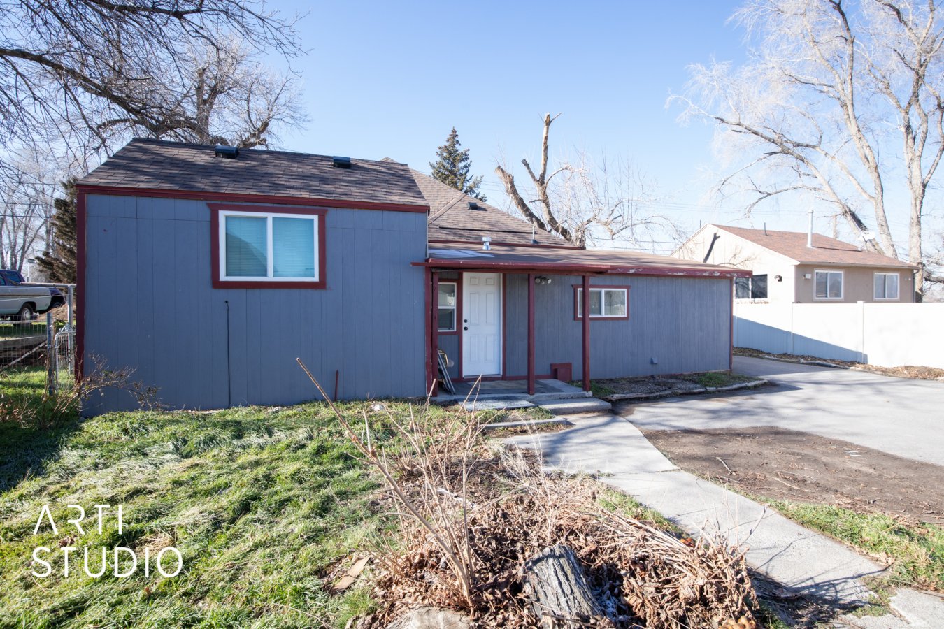 54110 Great home with excellent location. Located only a few minutes from Mountain View Corridor and Bangerter Highway. Vacant, easy to show, contact showing time to set up your appointment. Square footage figures are provided as a courtesy estimate only and were obtained from Salt Lake County records. Buyers and Buyers agent are advised to obtain independent measurements.