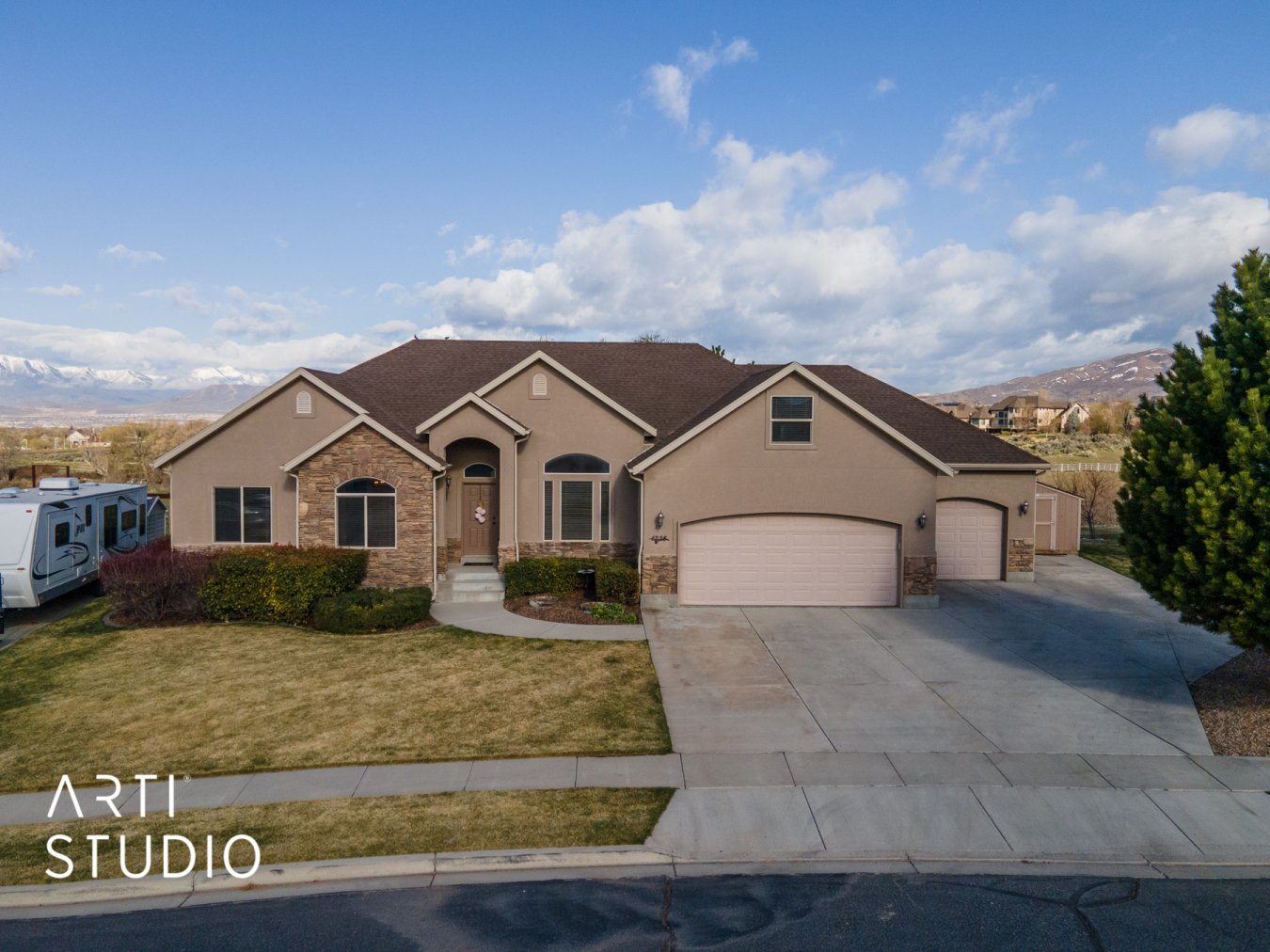 ***Offers are being presented to sellers Wednesday evening. Please include an acceptance deadline of Thursday.*** Situated in the highly desired American Fork area, this home is a rarity! No neighbors behind the house gives way to gorgeous views! Just minutes away from many shops and restaurants and around the corner from a large public park. With a fully finished walk-out basement and upstairs loft area, there is plenty of room for guests. Some of the many amenities includes a large jetted tub in the master bathroom, a walk-in master closet, cold and dry storage in the basement, vaulted ceilings, two full kitchens, gas fireplace, main floor laundry room, central vacuum and a spacious garage. Schedule a private showing, and don't miss out on this wonderful home! Square footage figures are provided as a courtesy estimate only. Buyer is advised to obtain an independent measurement. Buyer to verify all information. ***Foyer and front room chandeliers are NOT included. Basement refrigerator is included, but the kitchen and garage refrigerator/freezer is NOT included. Washer and dryer are optional.***