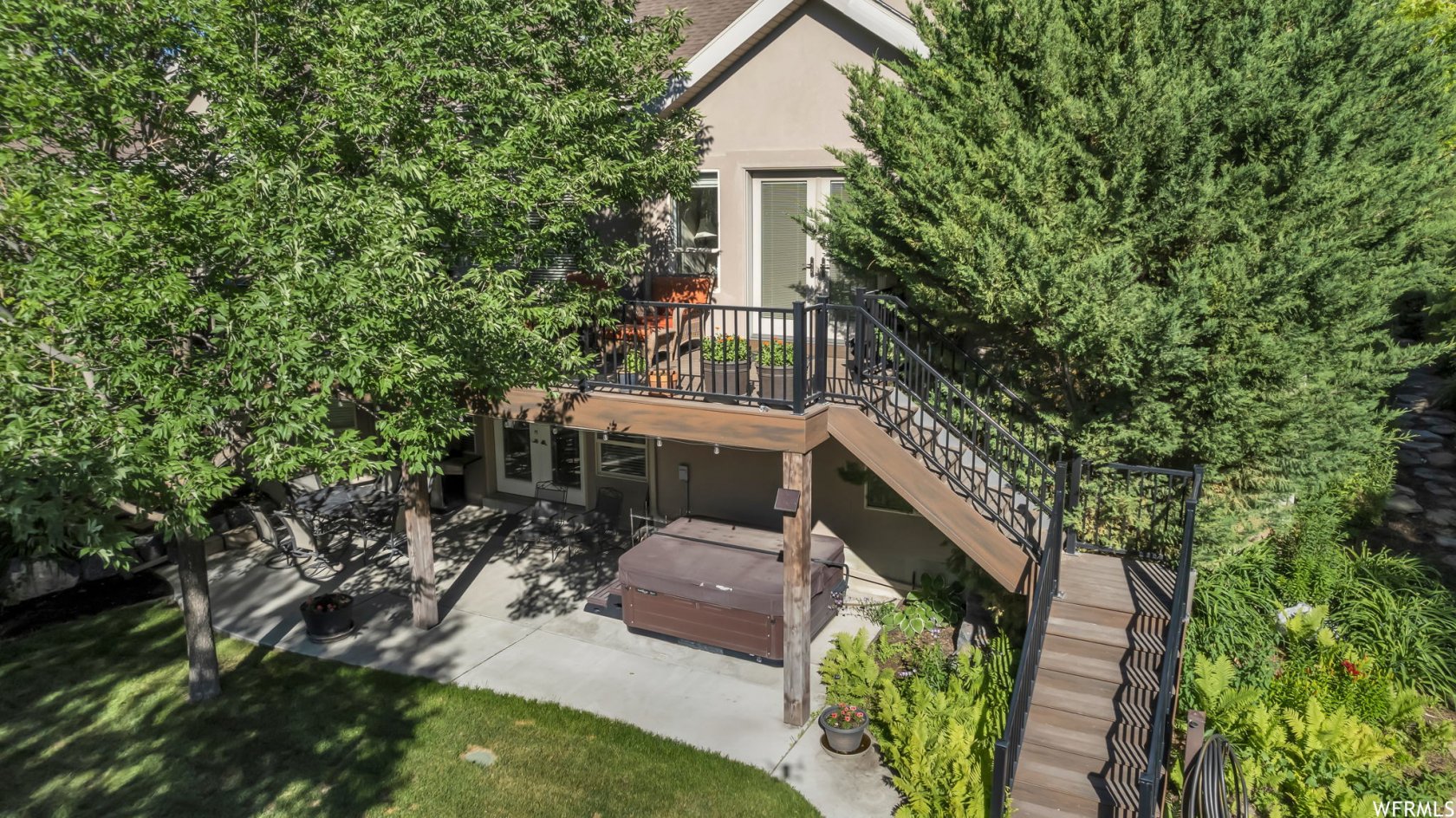10501 N Canterbury Dr