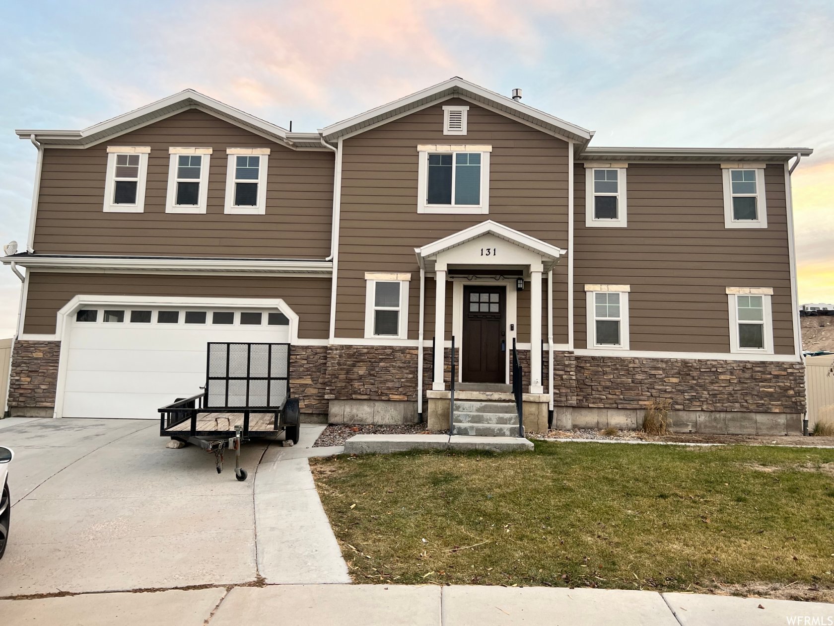 131  W Caracara St