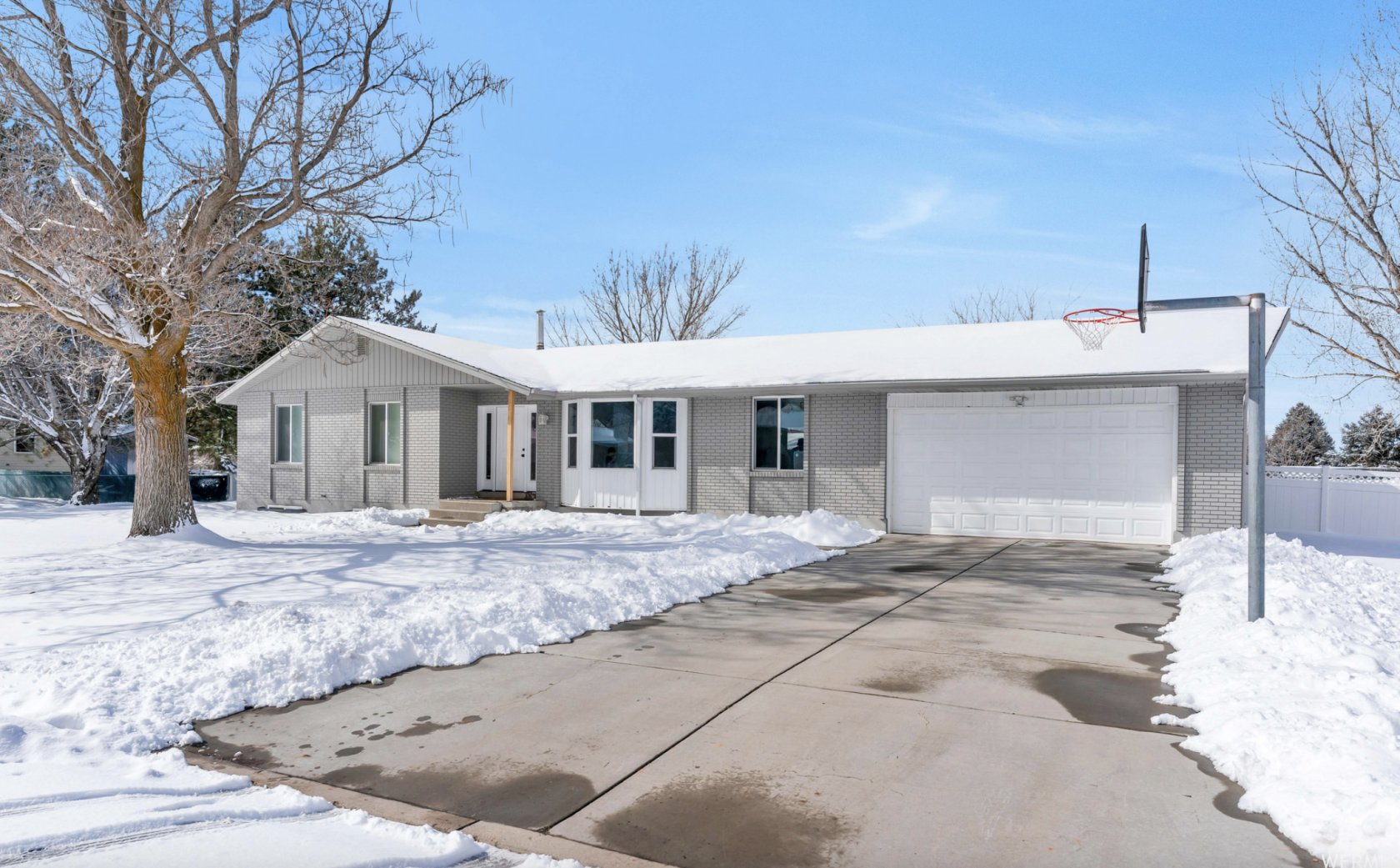 11105 N 5550 W