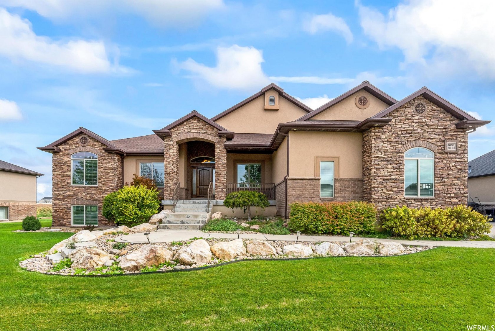 1039 Spyglass Hl