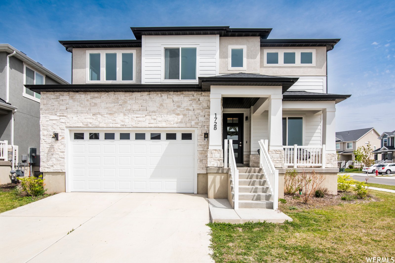 1728 W Fall Brook Dr