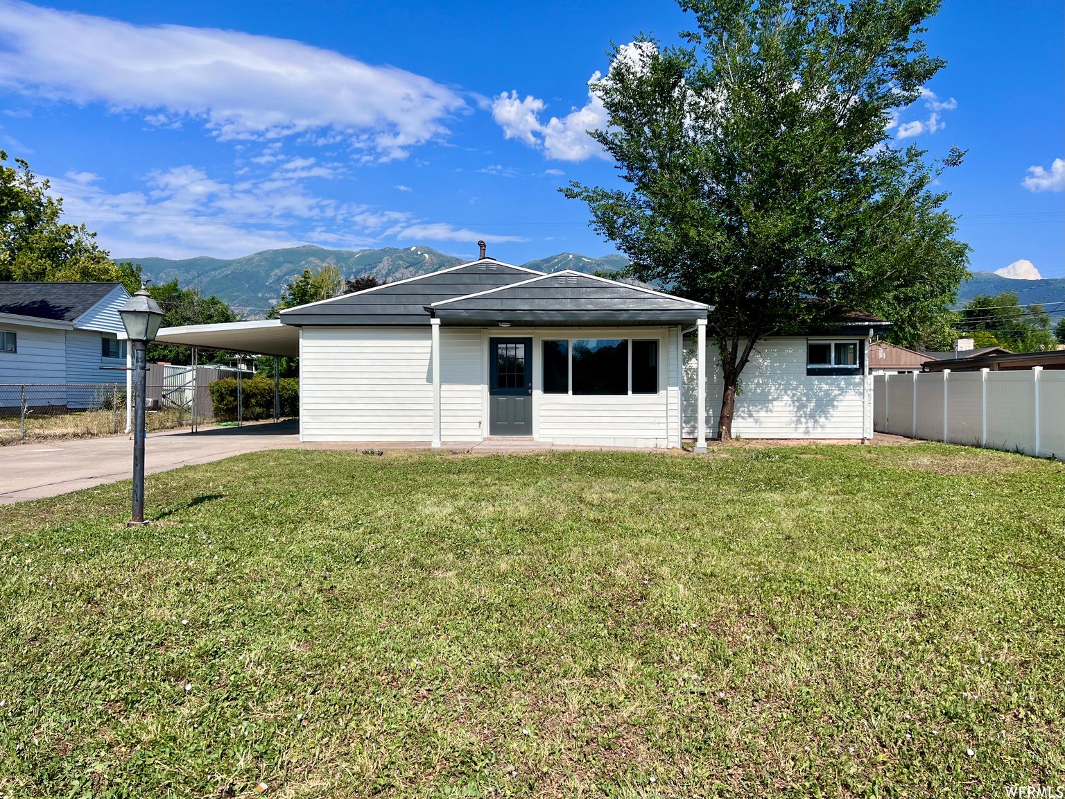 512 N Fort Lane