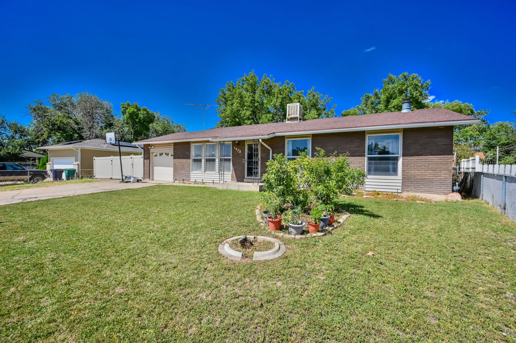 1472 W 1920 N
