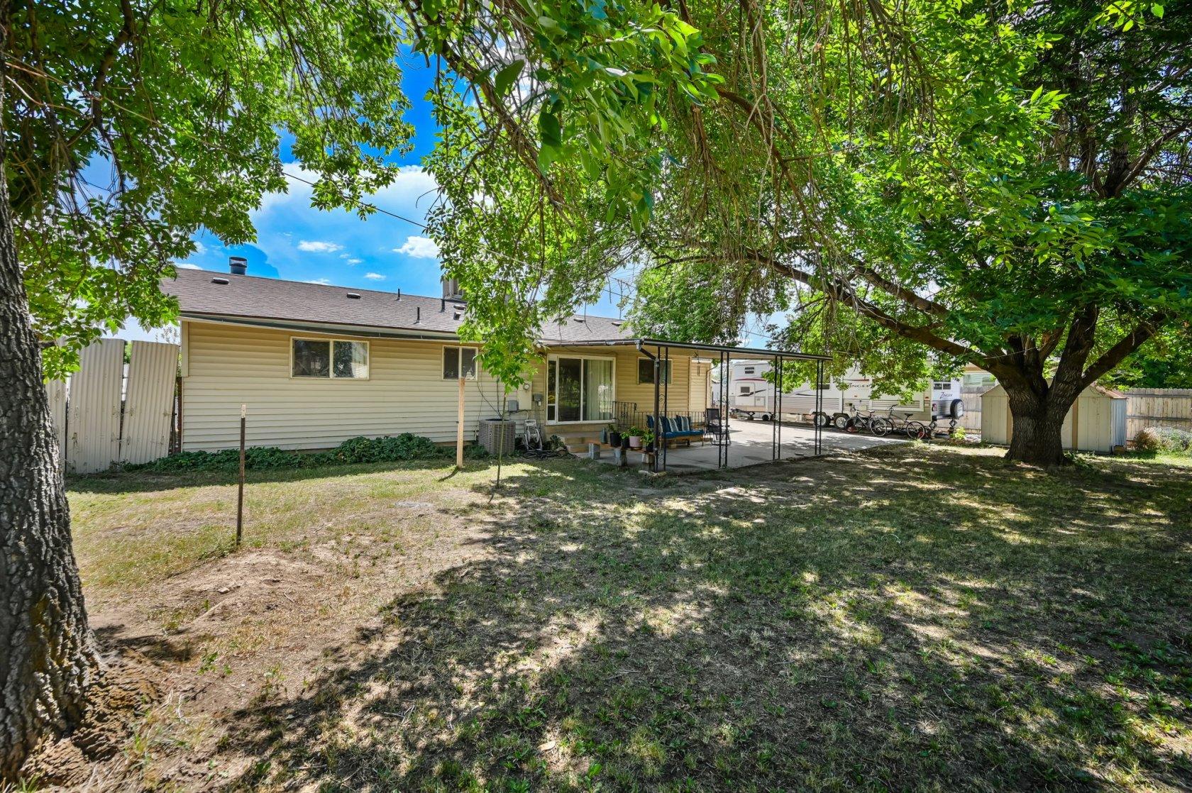 1472 W 1920 N