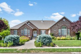 435 E Silverleaf Drive