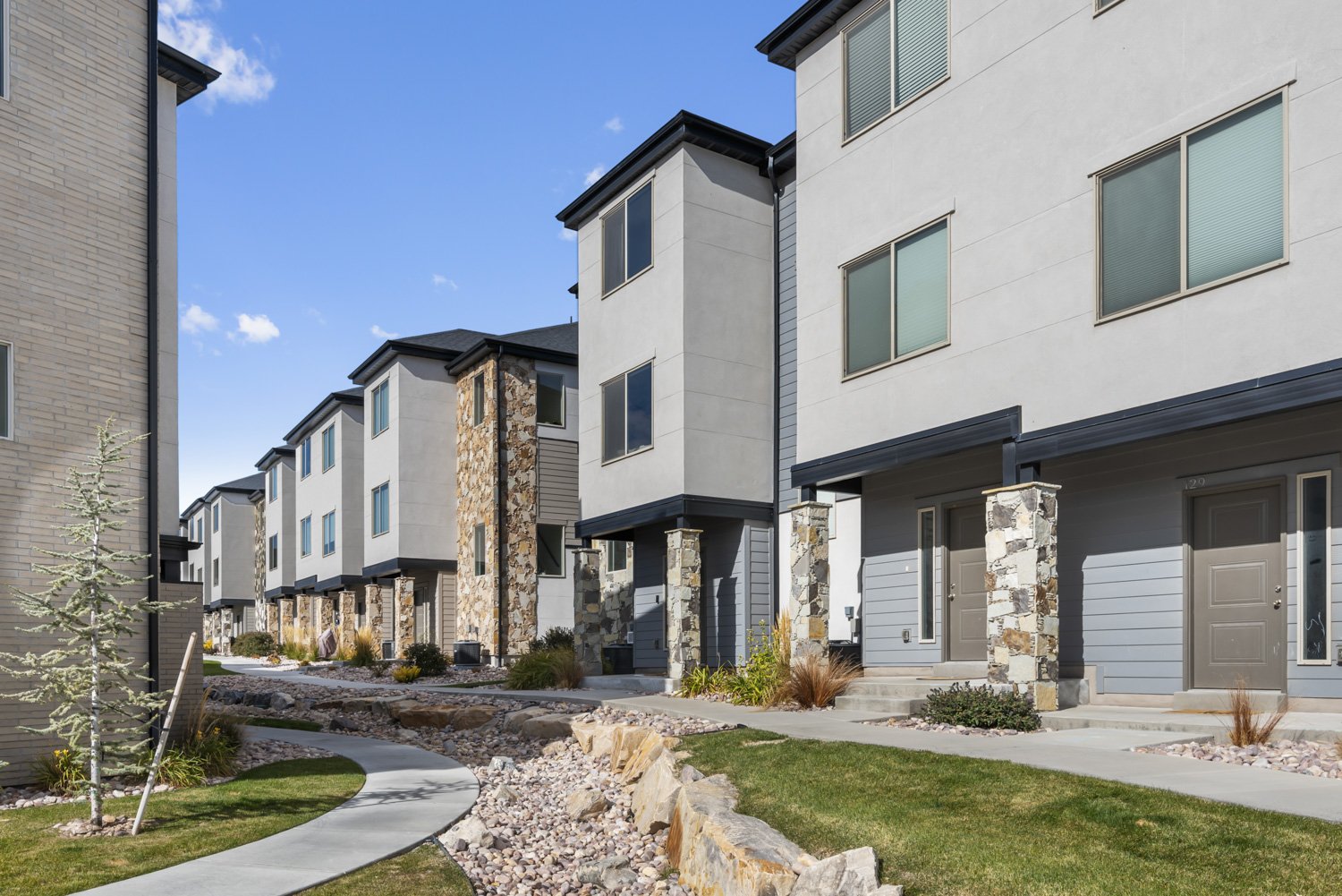 133 W Autumn Lane