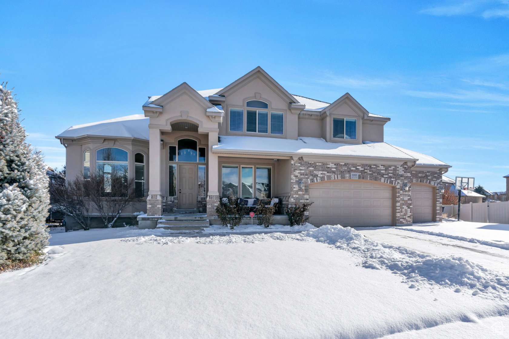 10303 S Spruce Leaf Dr..