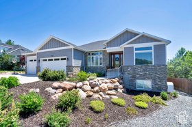 3922 N Mountain Oak Drive