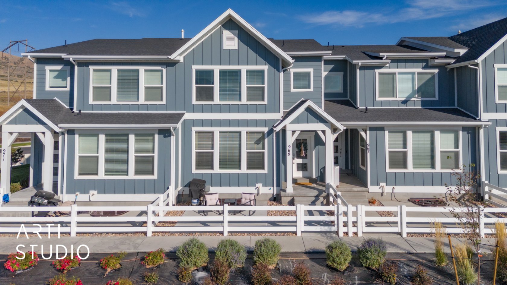 969 W Sunspear Drive