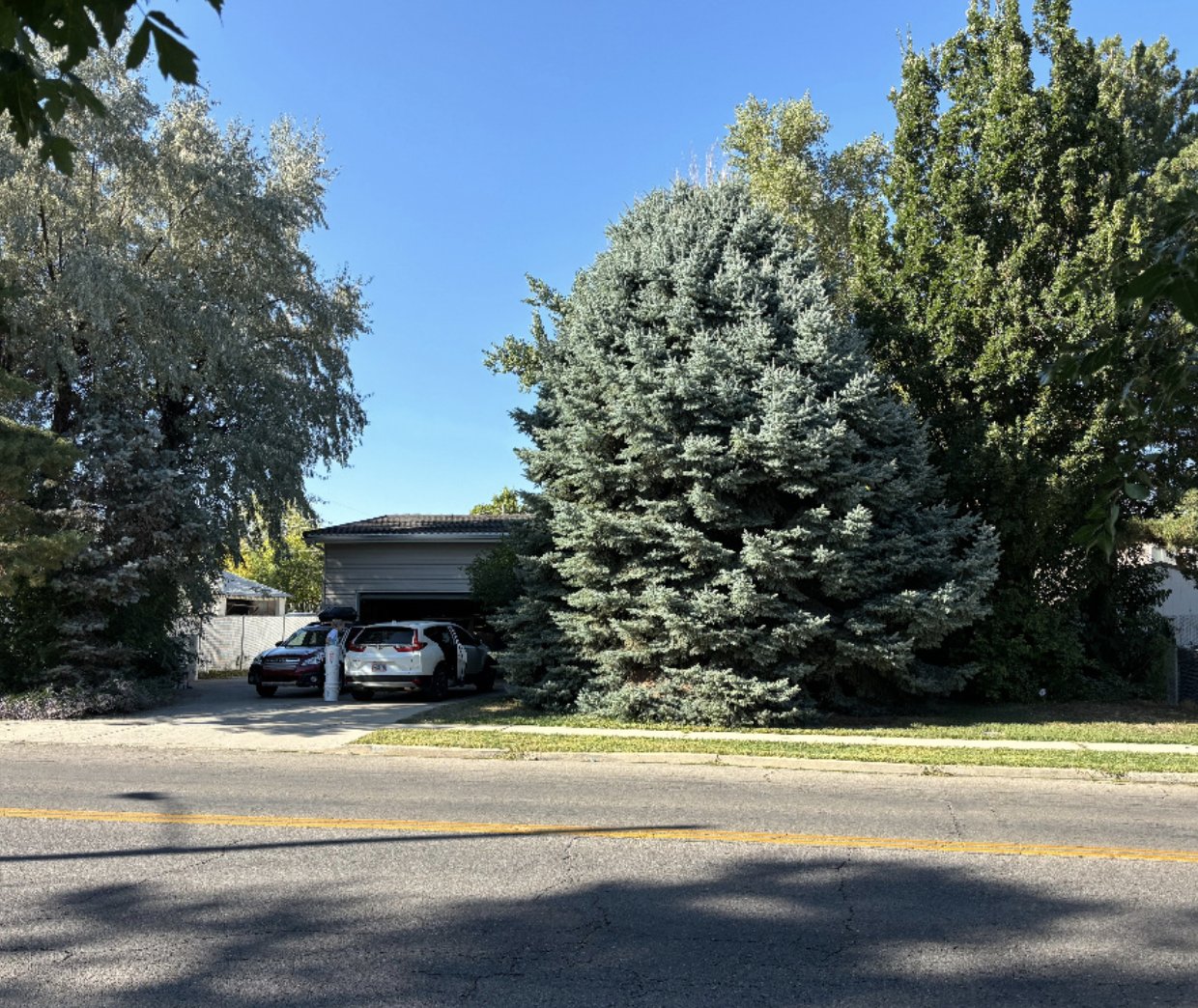 317 E 700 N