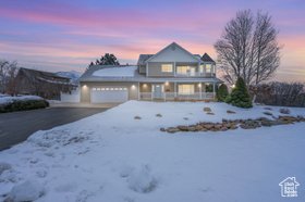 3662 N Mountain Oak Dr
