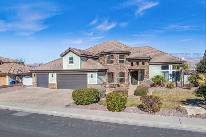 284 W Pebble Dr 