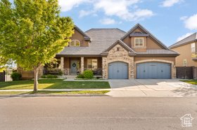 2073 W Shadow Wood Dr