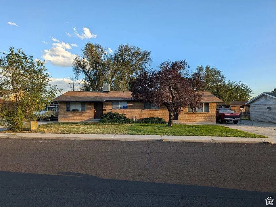 241 W 310 N, 