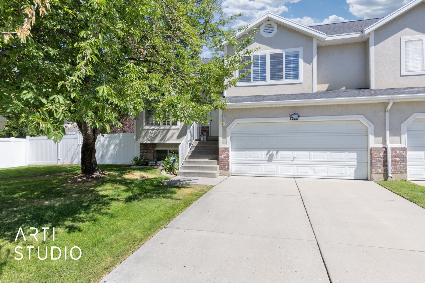 561 E Thatcher Way