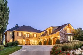 897 W Pfeifferhorn Drive