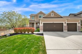 313 W Birch Drive