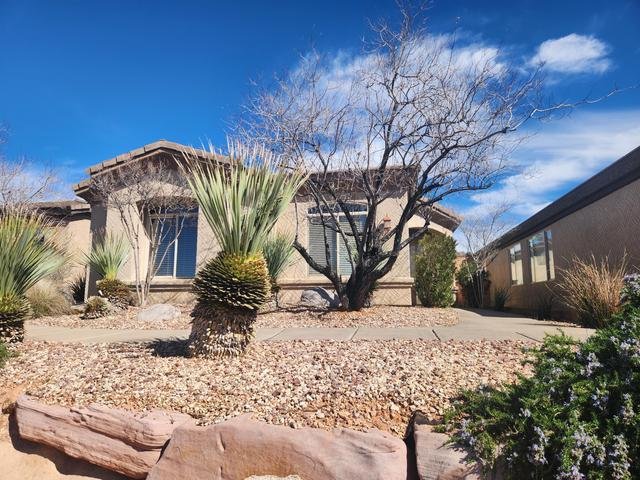 2166 N Canyon Greens Dr
