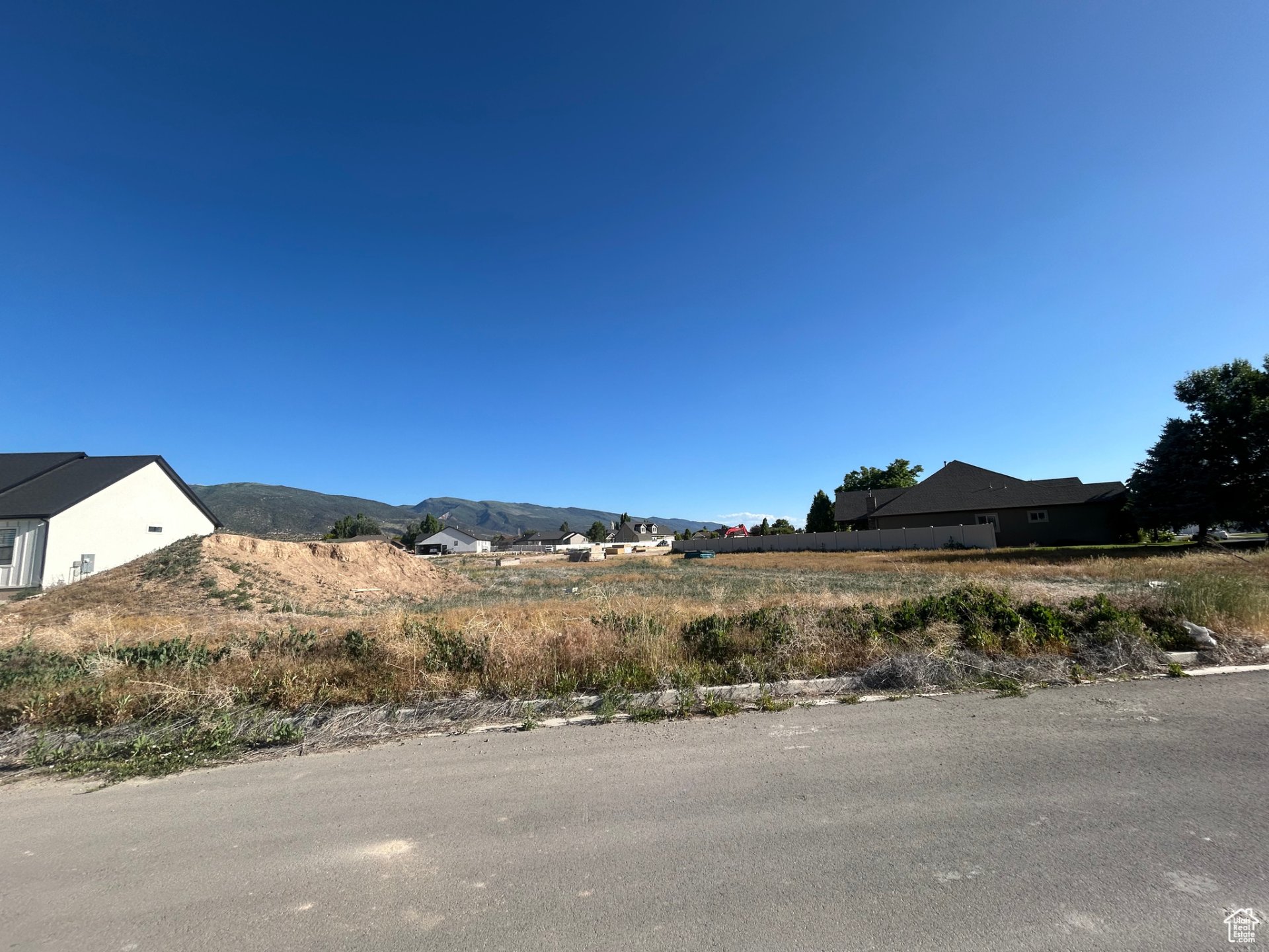 502 E Viking Blvd