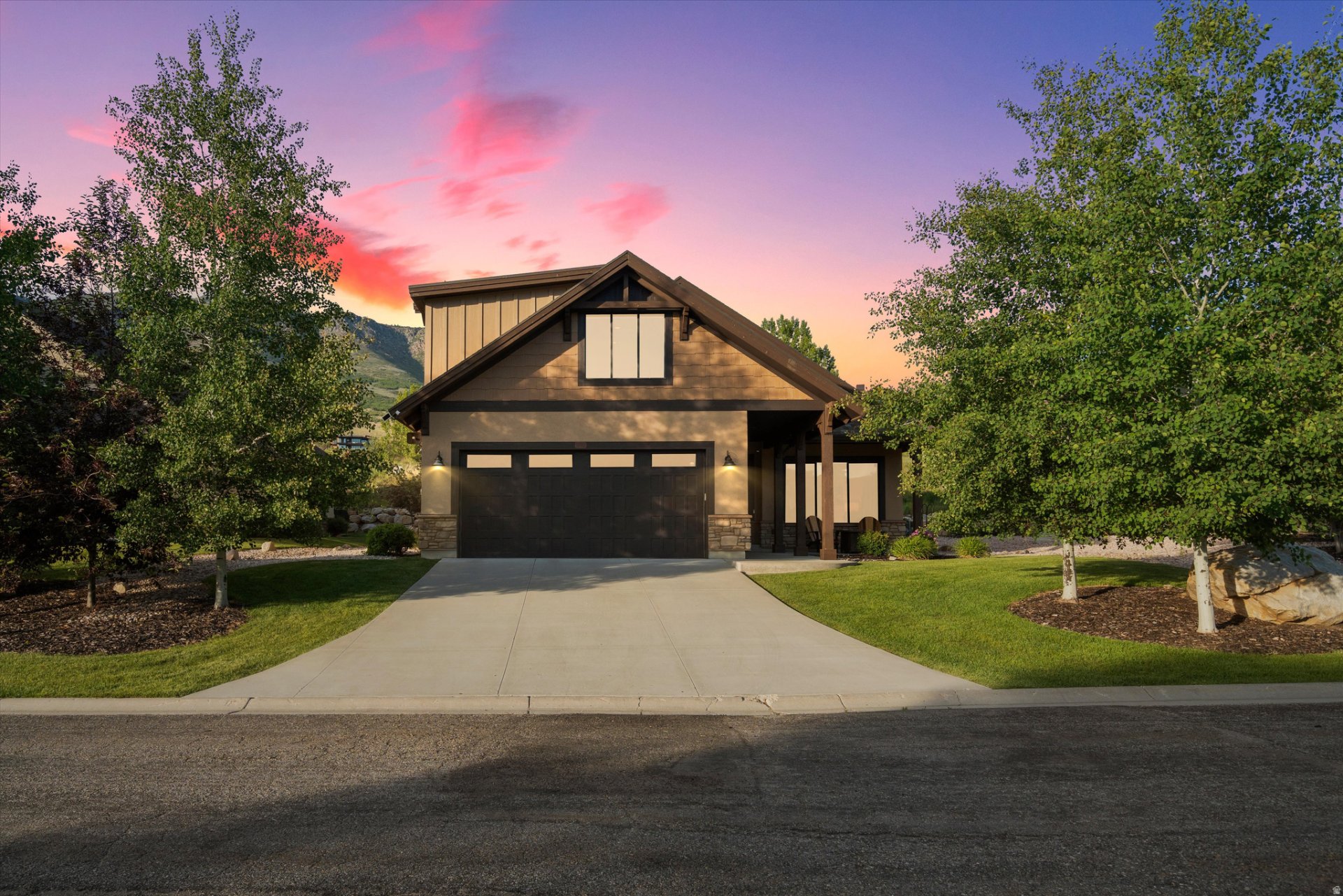 5917 E Big Horn Parkway