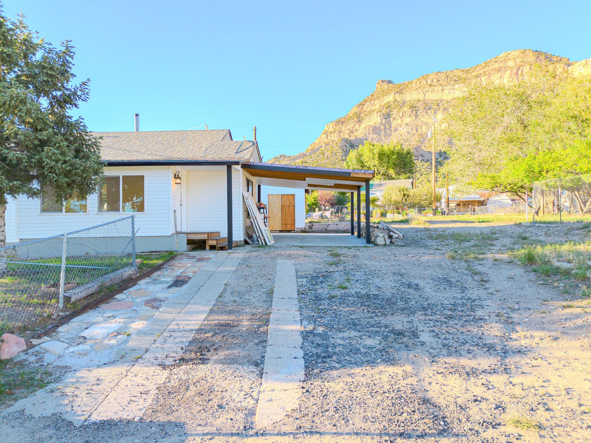 431 Pinion St