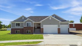 5161 W 10100 N