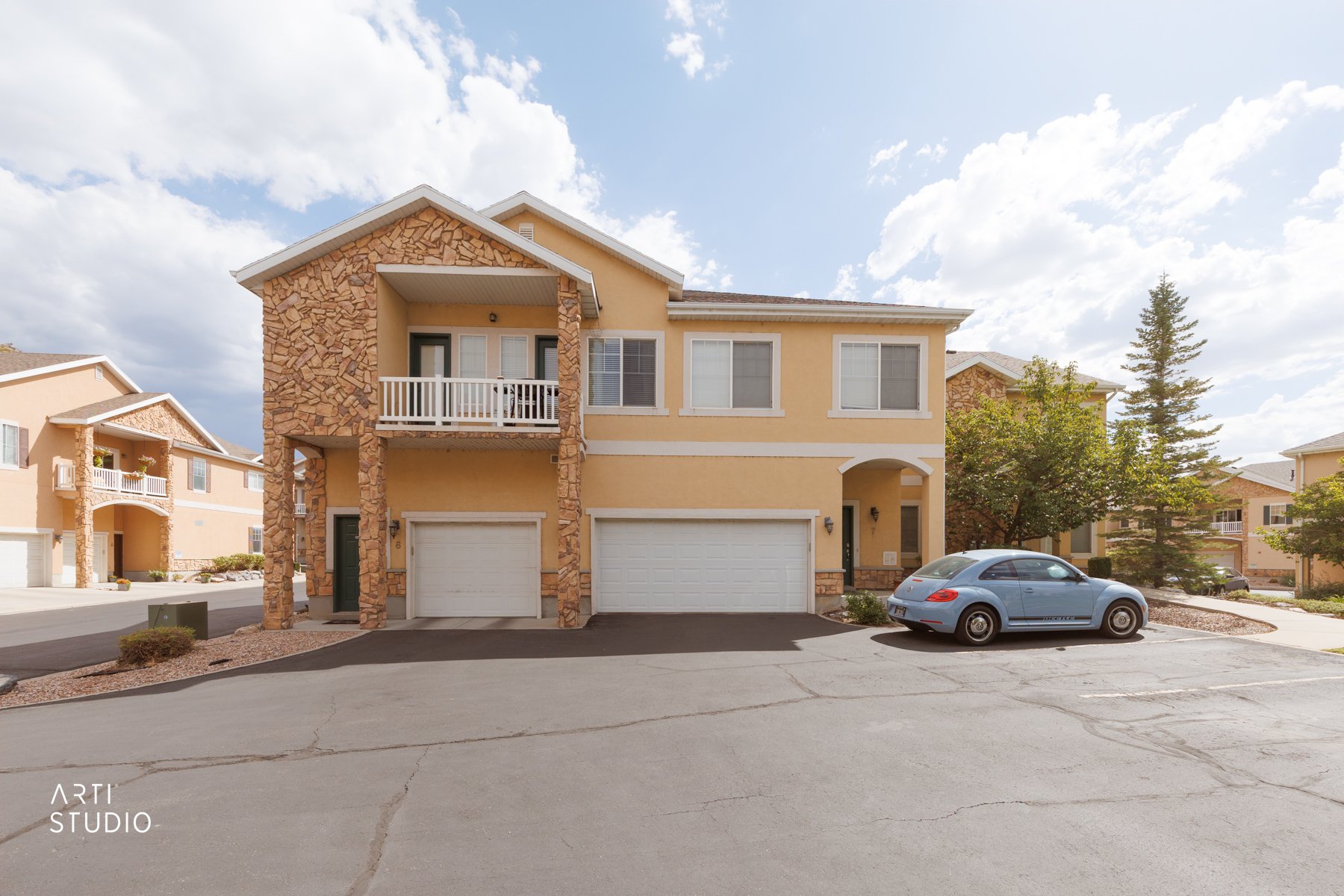 1166 Canyon Meadows Dr