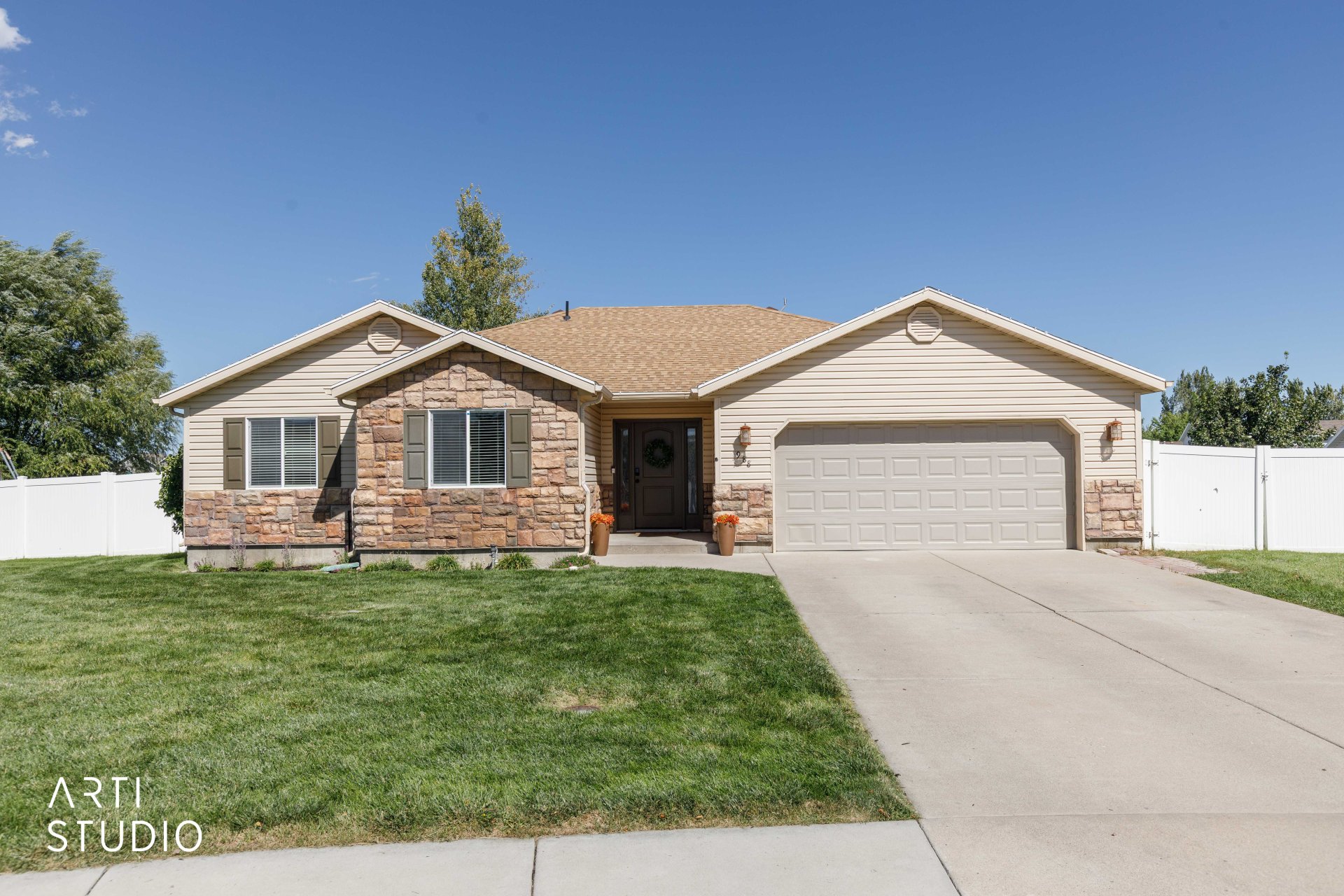 988 West 2675 South