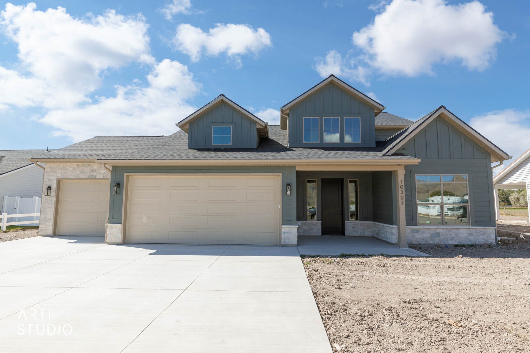 10307 N Vista Lane