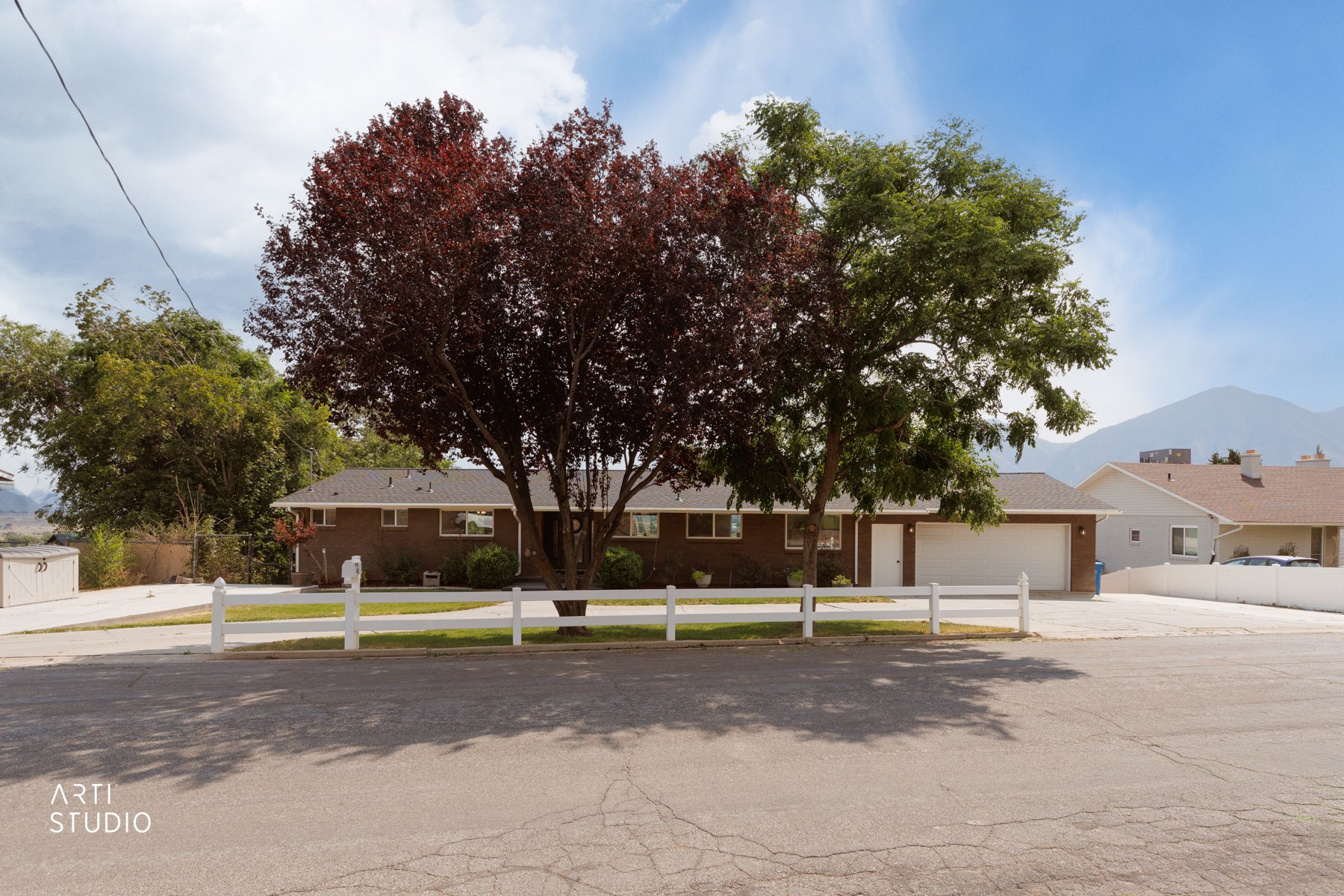 455 Ridge Ln