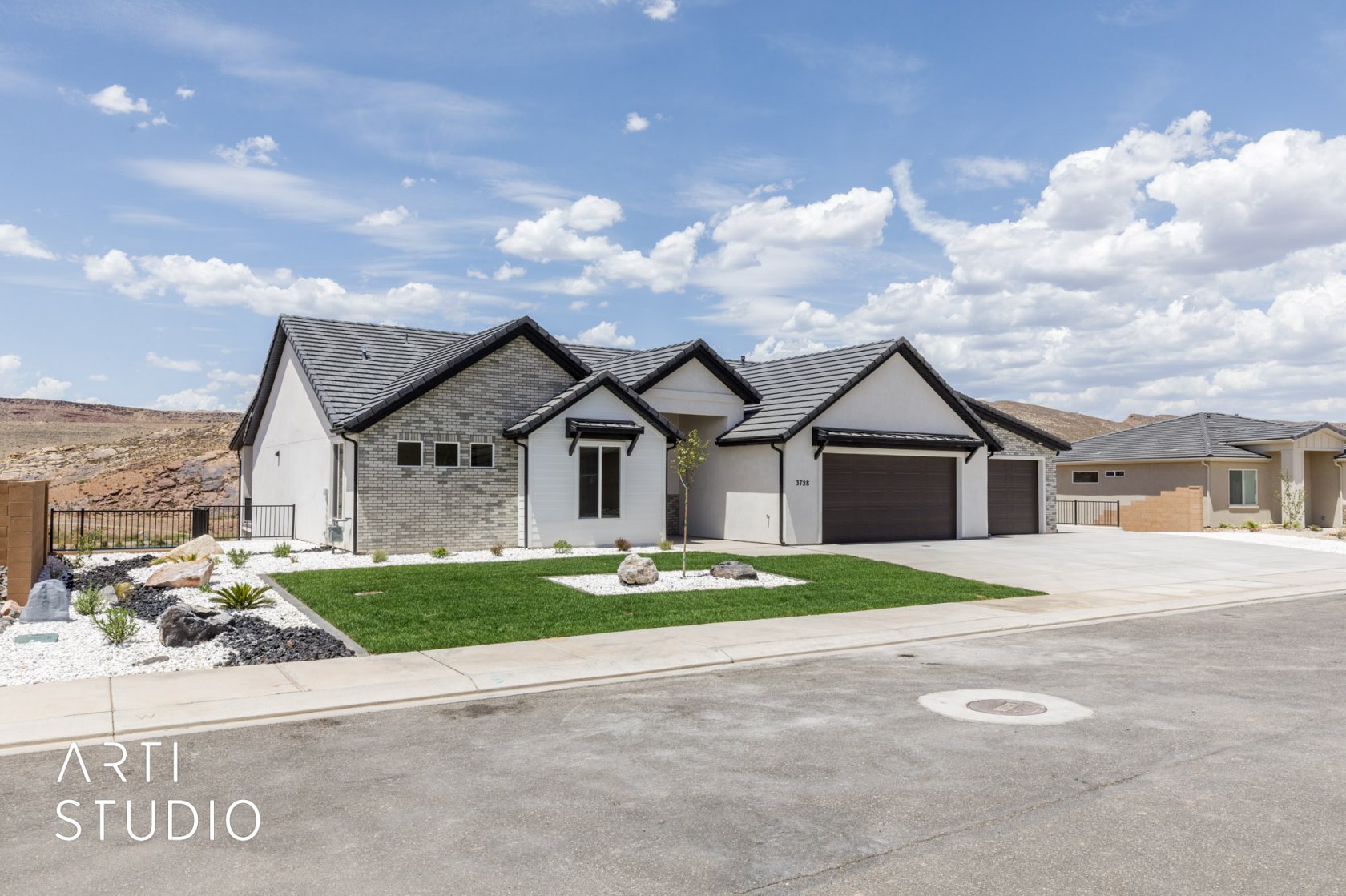 43085 Under Contract