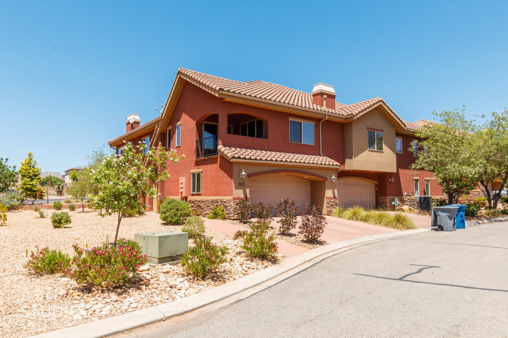58153 Beautiful Townhome loaded with upgrades. This is a lightly used second home. Custom cabinets, carpet, and paint. Granite counters throughout with oil rubbed bronze plumbing fixtures. Gorgeous gas fireplace. Great amenities with pool, clubhouse and fitness center.