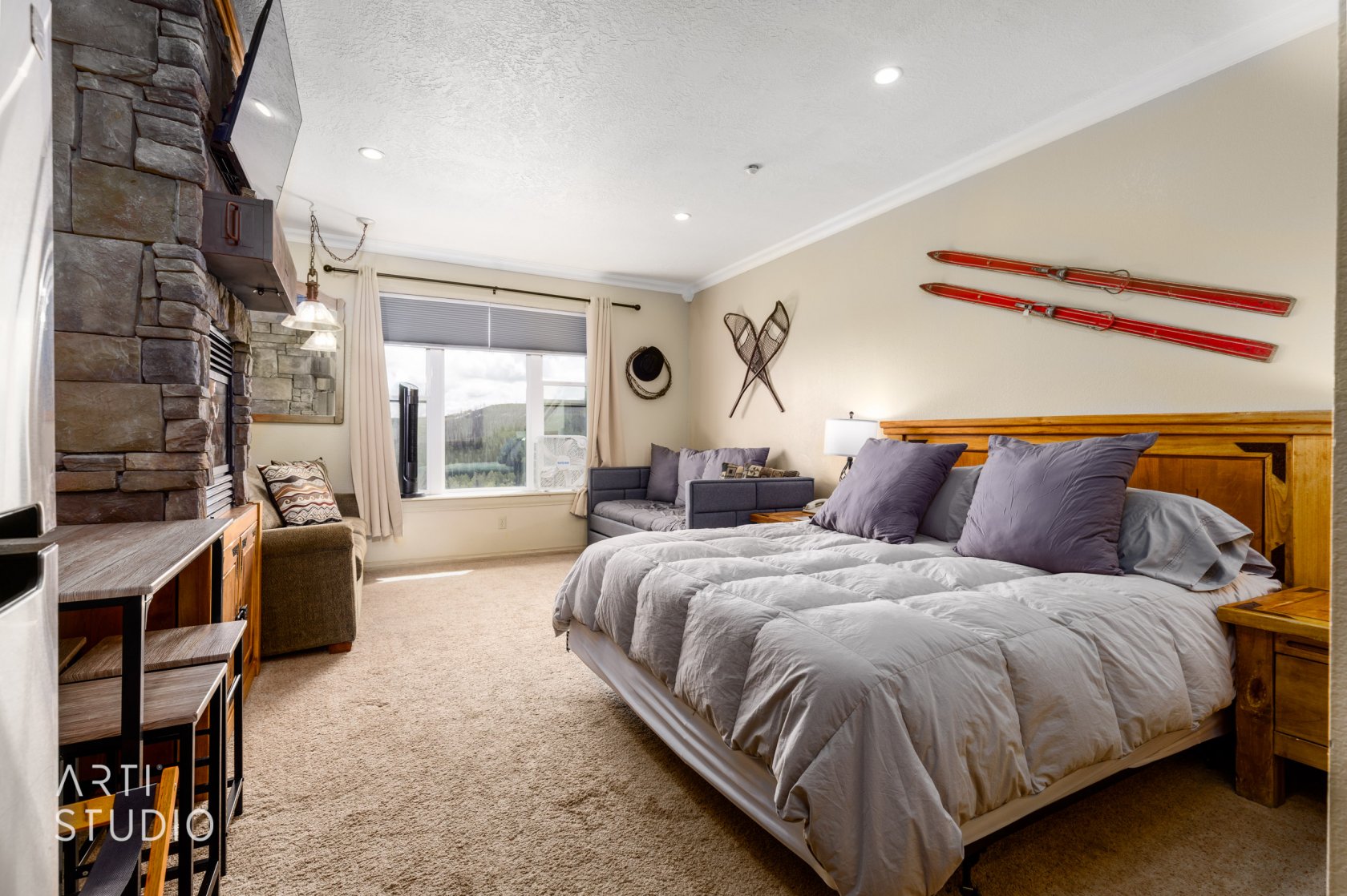 223 Hunter Ridge Rd