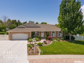 298 E Maple