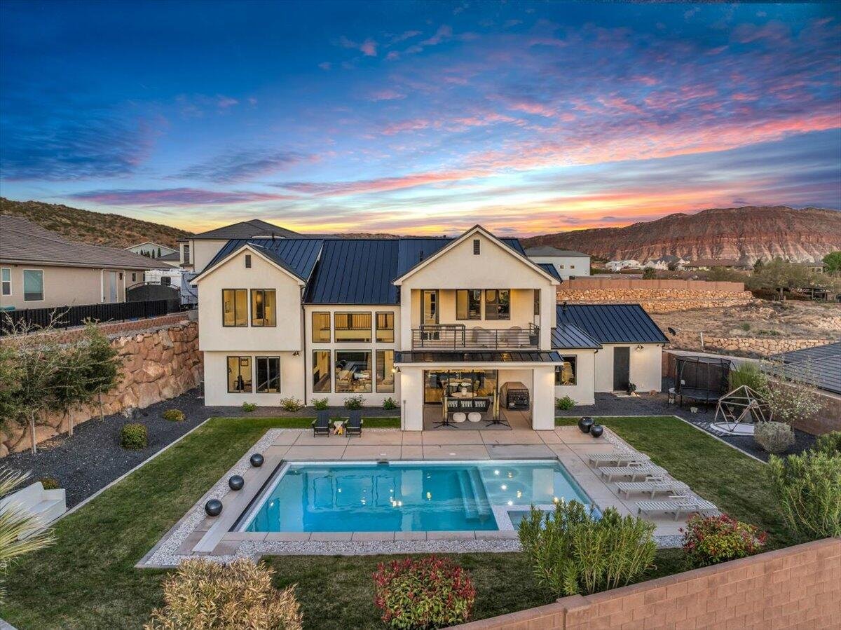 2992 Noble Dr