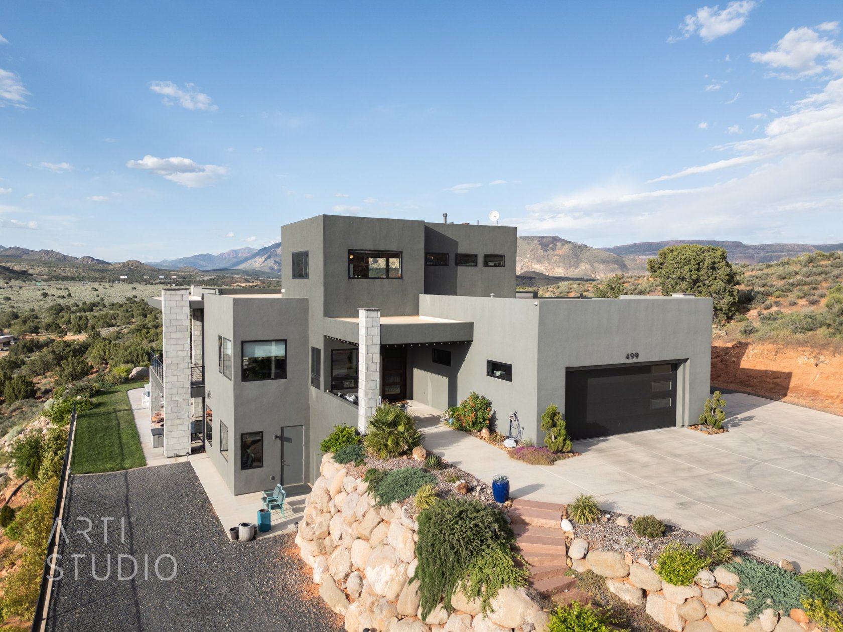 499 E Homespun Cir