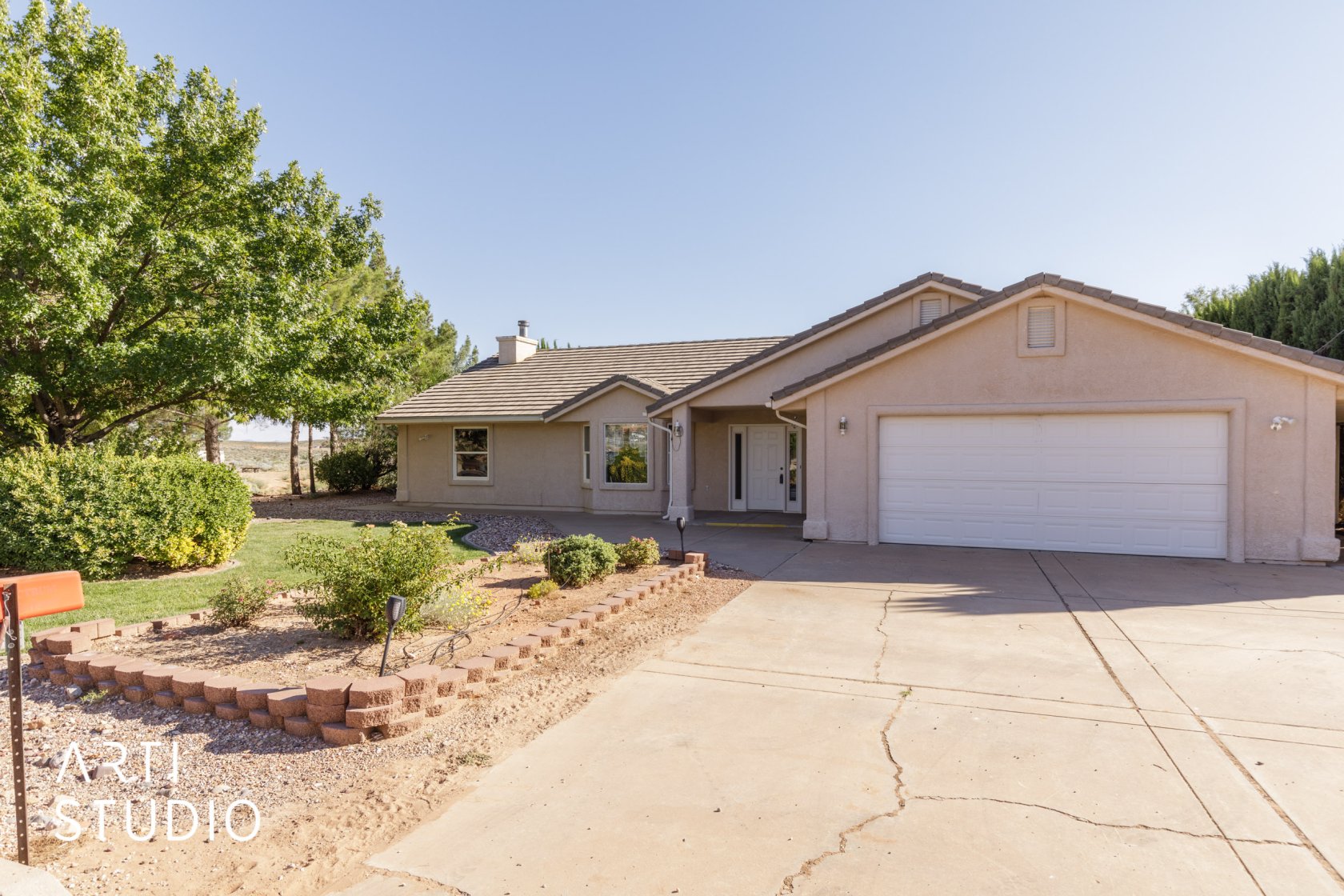 1305 W 5550 N