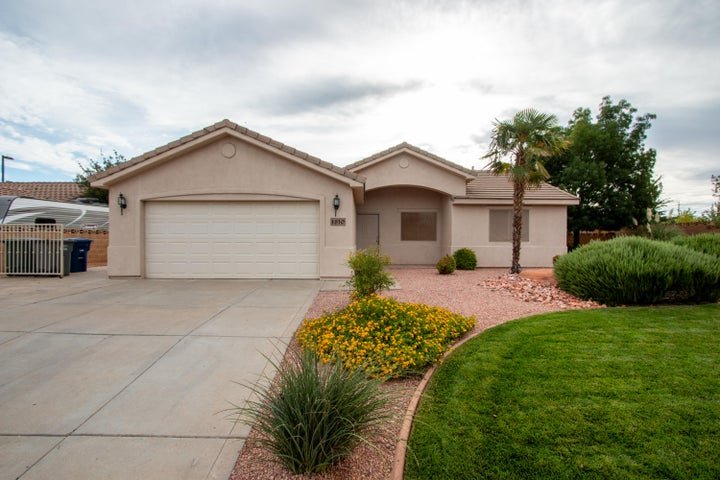 1810 N 1950 W