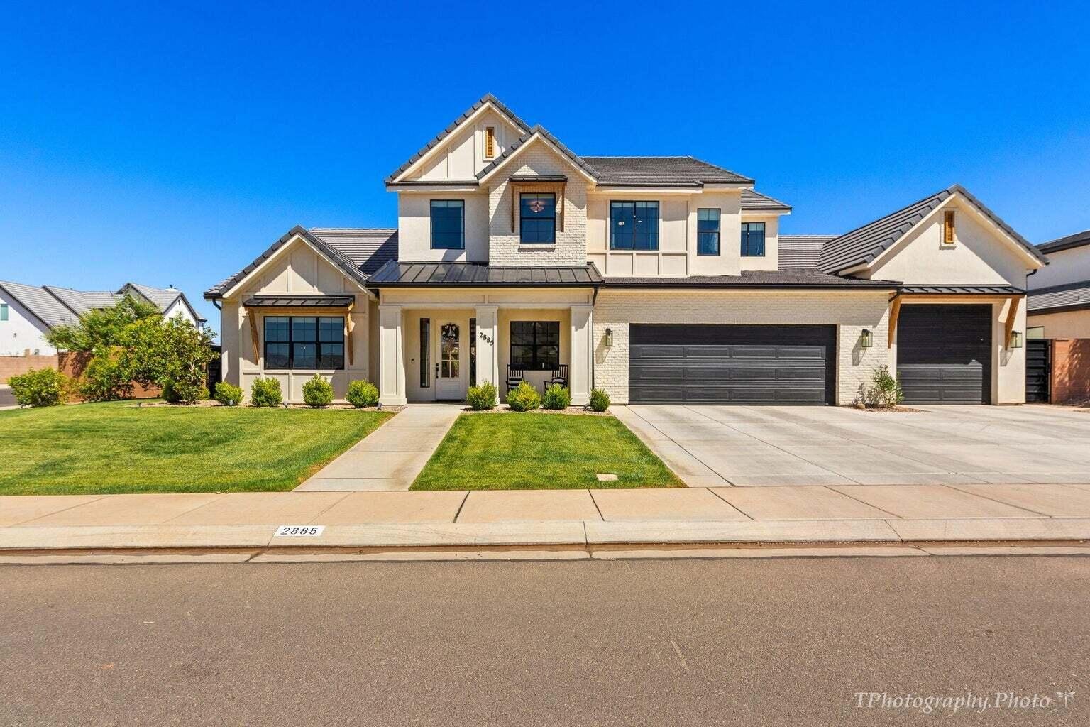 2885 E Willow Tree