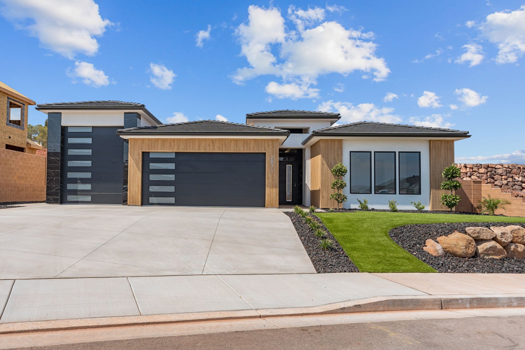 2871 E View Pointe Dr