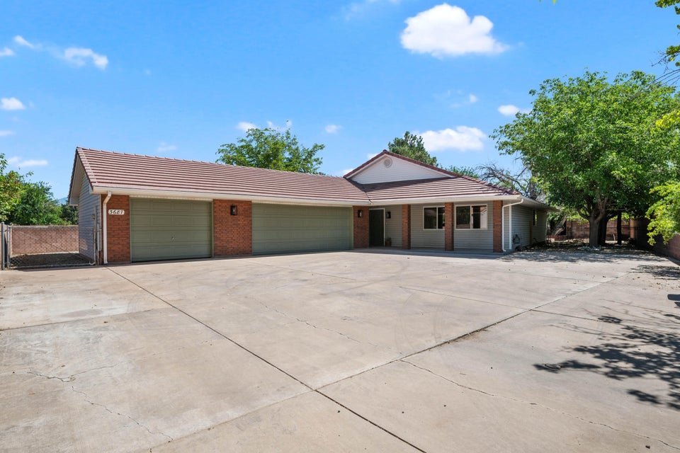 3687 Del Rio Circle 