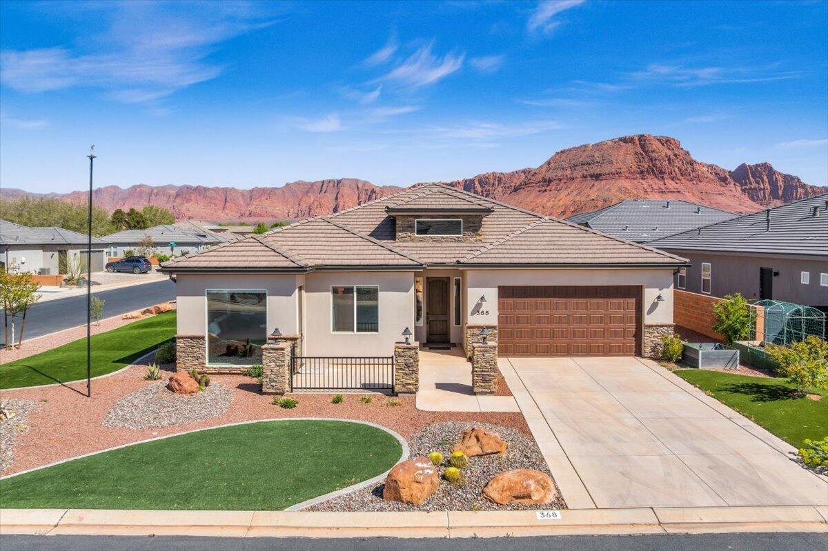 368 W Foster Ln