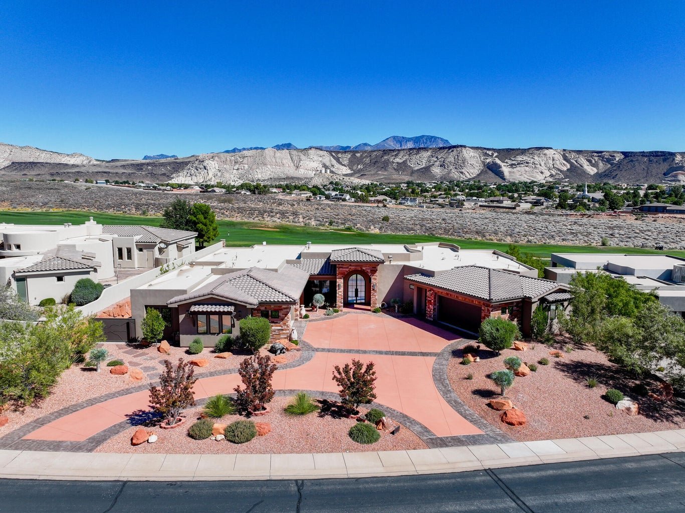 2082 W Long Sky Drive 